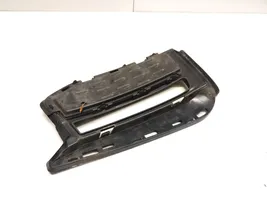 BMW 5 G30 G31 Mascherina inferiore del paraurti anteriore 8064963