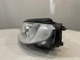 Volvo V70 Lampa przednia 31420013