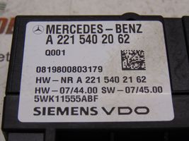 Mercedes-Benz GL X164 Polttoaineen ruiskutuspumpun ohjainlaite/moduuli A2215402062