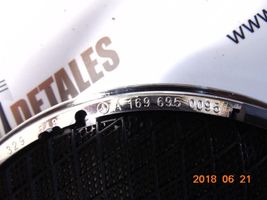 Mercedes-Benz A W169 Etuoven kaiuttimen kehys A1696950095