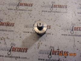 Mercedes-Benz E W210 Sensore di pressione del carburante A0041531528