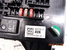 Vauxhall Insignia A Module de fusibles 544949969