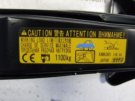 Toyota Prius (XW30) Zestaw narzędzi 5844247020