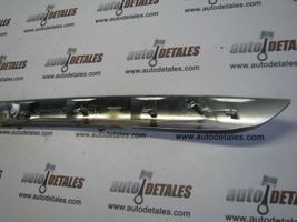 Mercedes-Benz GL X164 Baguette moulure de porte arrière A1647302322