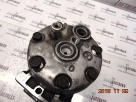 Mitsubishi Carisma Компрессор (насос) кондиционера воздуха 8200040681