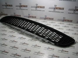 Toyota Sienna XL30 III Grille inférieure de pare-chocs avant 5311208010