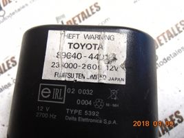 Toyota Avensis Verso Hälytyssireeni 8904044010