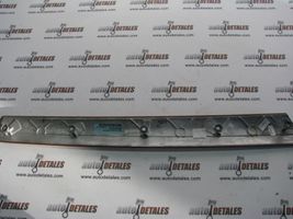 Mercedes-Benz GL X164 Baguette moulure de porte arrière A1647301322