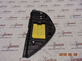 Hyundai i30 Rivestimento estremità laterale del cruscotto 847182R100