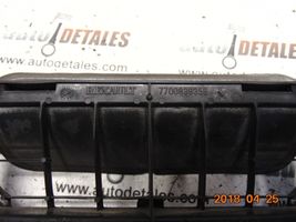 Nissan Primera Évent de pression de quart de panneau 7700838358