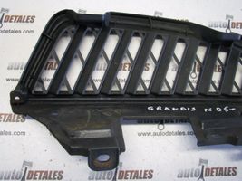 Mitsubishi Grandis Grille calandre supérieure de pare-chocs avant MN145455