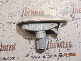 Hyundai i30 Indicatore di direzione del parafango anteriore 923041R0