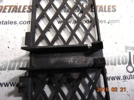 Mercedes-Benz E W210 Grille inférieure de pare-chocs avant A2108850053