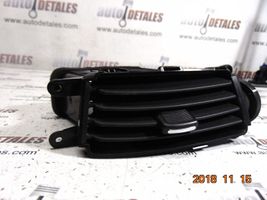 Hyundai i30 Dash center air vent grill 974202R000