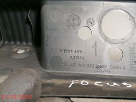 Ford Focus Osłona pasa bagażnika 98ABA40352