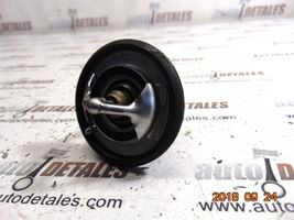 Toyota Avensis T270 Boîtier de thermostat / thermostat 