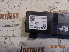 Vauxhall Astra J Unité de commande / module de verrouillage centralisé porte 13503204