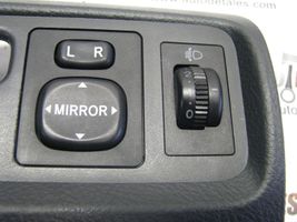 Toyota Corolla Verso AR10 Przycisk regulacji lusterek bocznych 554470F010