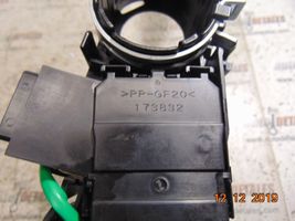 Toyota Avensis T270 Leva/interruttore dell’indicatore di direzione e tergicristallo 17F373