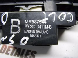 Mitsubishi Colt Interruttore di controllo dell’alzacristalli elettrico MR587944