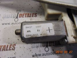 Toyota Avensis T250 Galinis varikliukas langų pakėlėjo 6984005100