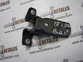 Mitsubishi Pajero Rear door lower hinge 