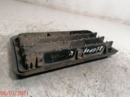 Jeep Grand Cherokee (WK) Boîte de batterie 55394330AB