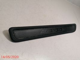 Toyota Avensis T270 Takaoven kynnyksen suojalista 6791605040