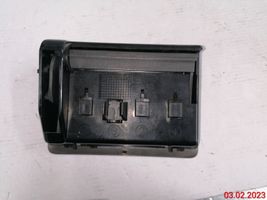 Volvo V70 Peleninė panelėje 9204274