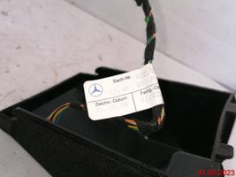 Mercedes-Benz S W221 EUR ISO -radioliitin A2218231311