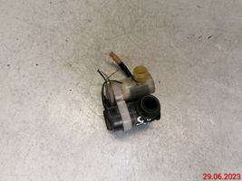 Honda CR-V Windshield washer spray nozzle 