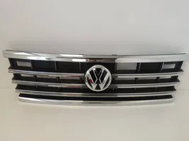 Volkswagen Touareg III Grotelės viršutinės 760853651L