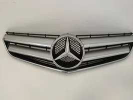 Mercedes-Benz E A207 Grotelės priekinės A2078880183