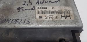 Opel Omega B1 Calculateur moteur ECU 0261203588