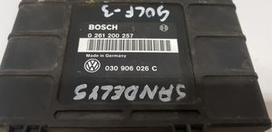 Volkswagen Golf III Moottorin ohjainlaite/moduuli 0261200257