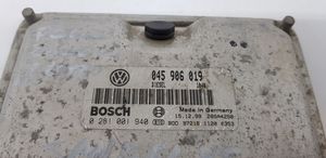 Volkswagen Golf IV Moottorin ohjainlaite/moduuli 045906019