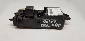 Volvo S40, V40 Sulakemoduuli 30889989