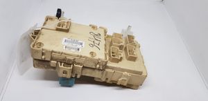 Toyota Corolla Verso AR10 Module de fusibles 892210F010