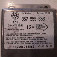 Volkswagen PASSAT B4 Module de contrôle airbag 357959656