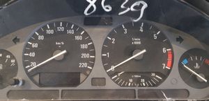 BMW 3 E46 Geschwindigkeitsmesser Cockpit 8375042