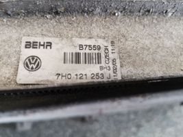 Volkswagen Multivan T5 Dzesēšanas šķidruma radiators 7H0121253J