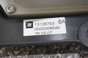 Opel Zafira B Vaihteenvalitsimen verhoilu 13136753BA