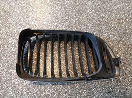 BMW 3 E46 Front grill 7072129