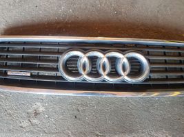 Audi A6 S6 C5 4B Grotelės viršutinės 4B0853651F