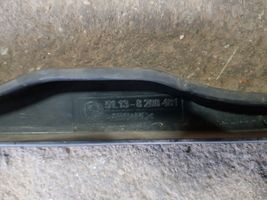 BMW 3 E46 Rivestimento sotto il faro/fanale 8208481