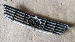 Toyota Avensis T220 Grille calandre supérieure de pare-chocs avant 