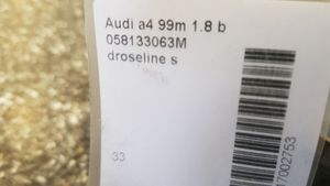 Audi A4 S4 B5 8D Zawór przepustnicy 058133063M