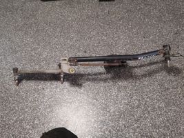 Hyundai Trajet Front wiper linkage 