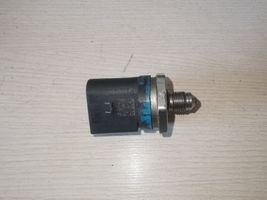 Volkswagen PASSAT B6 Fuel pressure sensor 0261545037