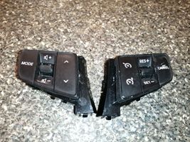 Hyundai i40 Steering wheel buttons/switches 39R2911300